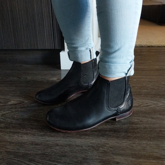 Frye Shoes - Frye Black Jillian Leather Ankle Chelsea Boots